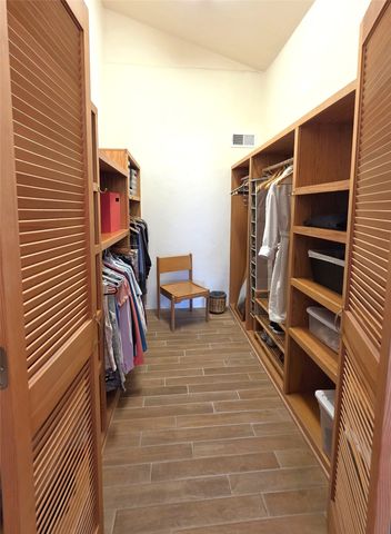 7 Monte Enebro, Santa Fe, NM 87506