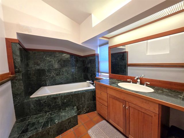 7 Monte Enebro, Santa Fe, NM 87506