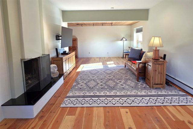 7 Monte Enebro, Santa Fe, NM 87506