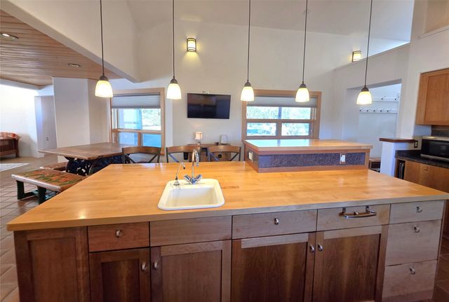 7 Monte Enebro, Santa Fe, NM 87506