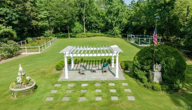 69 Southdown Road, Huntington, NY 11743