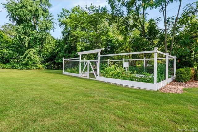 69 Southdown Road, Huntington, NY 11743