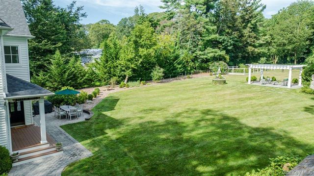 69 Southdown Road, Huntington, NY 11743