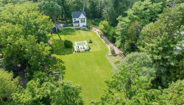 69 Southdown Road, Huntington, NY 11743