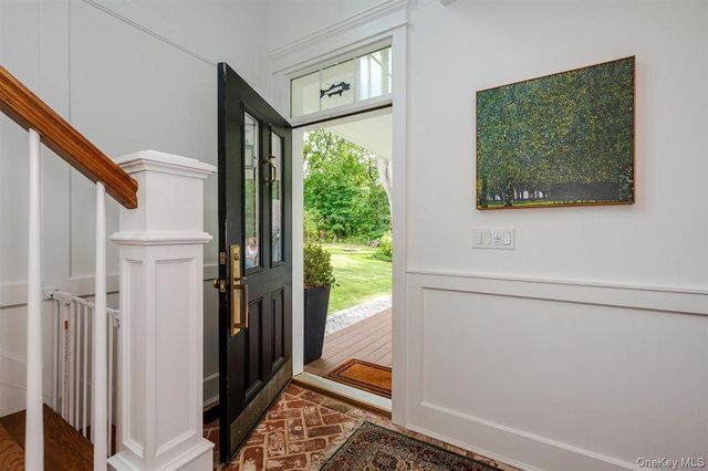 69 Southdown Road, Huntington, NY 11743