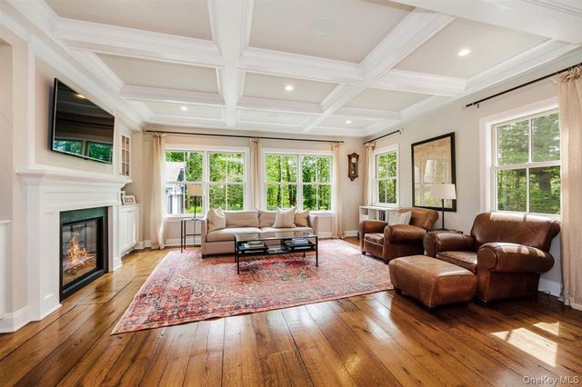 69 Southdown Road, Huntington, NY 11743