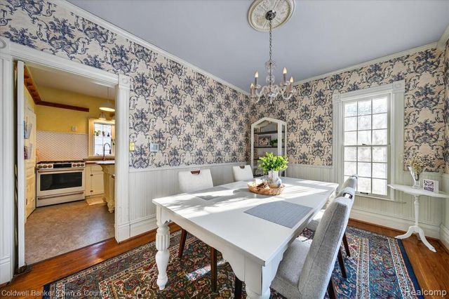 106 Lake St., Howell, MI 48843