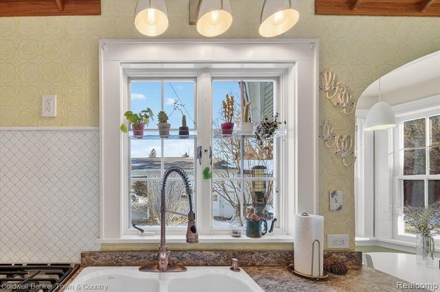 106 Lake St., Howell, MI 48843