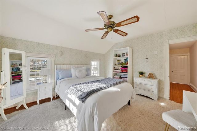 106 Lake St., Howell, MI 48843