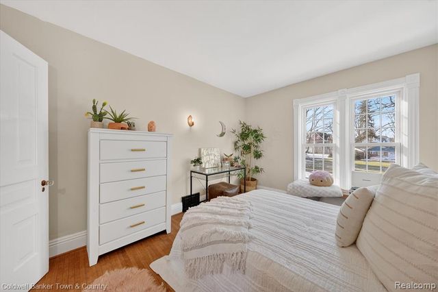 106 Lake St., Howell, MI 48843