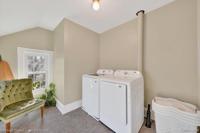 106 Lake St., Howell, MI 48843