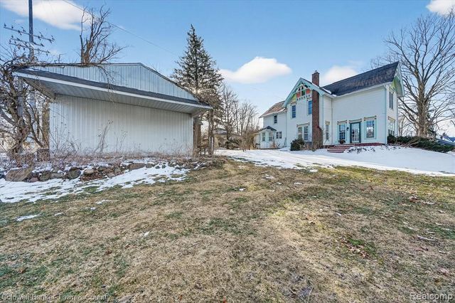 106 Lake St., Howell, MI 48843