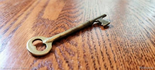 106 Lake St., Howell, MI 48843