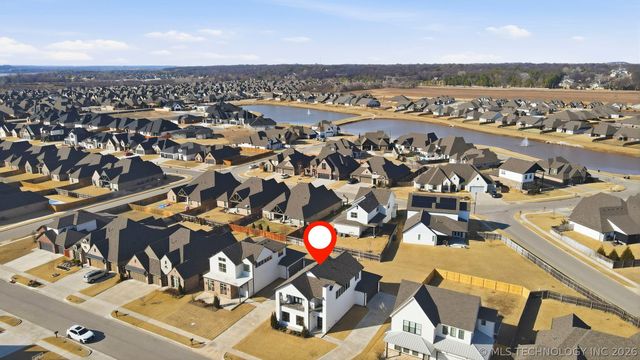 6021 E 127 Street S, Bixby, OK 74008