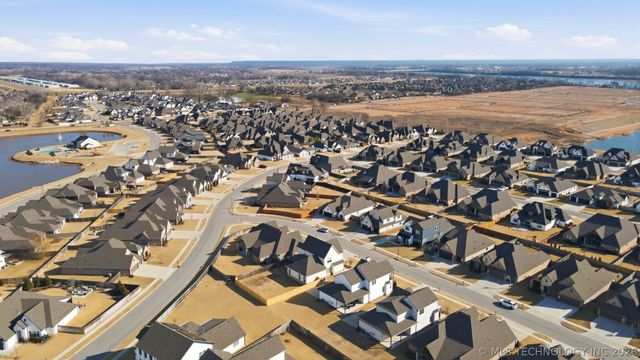 6021 E 127 Street S, Bixby, OK 74008