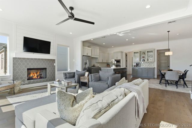 6021 E 127 Street S, Bixby, OK 74008