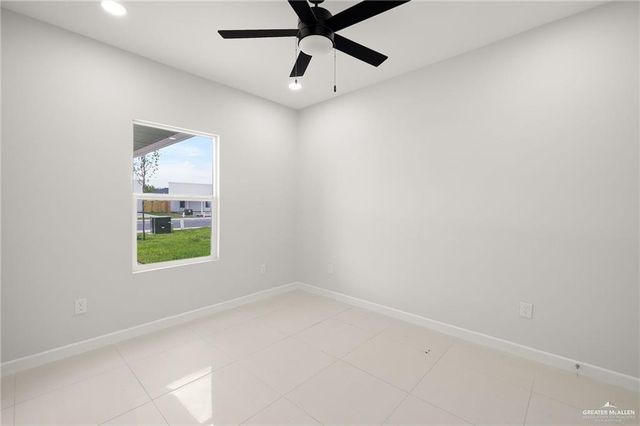 4213 Hummingbird Avenue 92, Mcallen, TX 78504