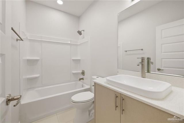 4213 Hummingbird Avenue 92, Mcallen, TX 78504