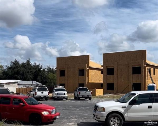 4213 Hummingbird Avenue 92, Mcallen, TX 78504