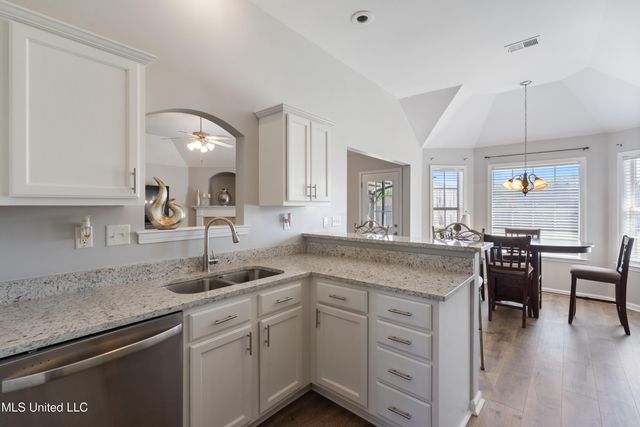 7868 Plantation Ridge Cove, Olive Branch, MS 38654