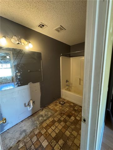 3103 12th Street, Bentonville, AR 72712