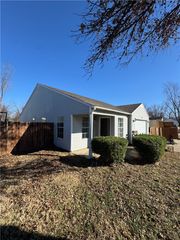 3103 12th Street, Bentonville, AR 72712