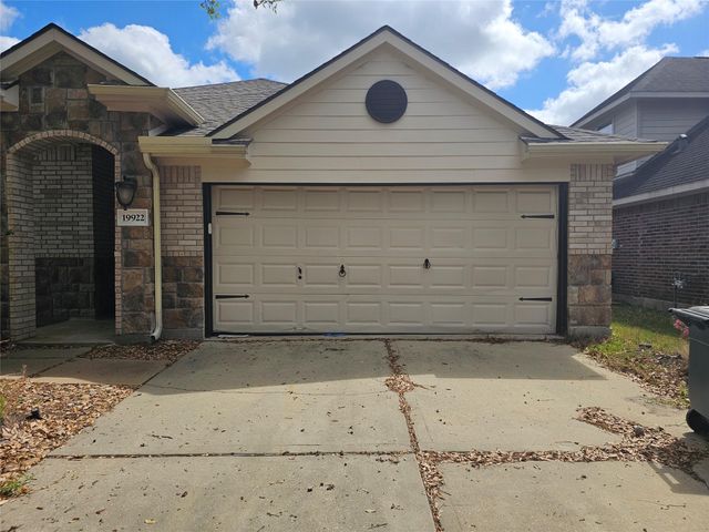 19922 Shore Meadows Lane, Richmond, TX 77407