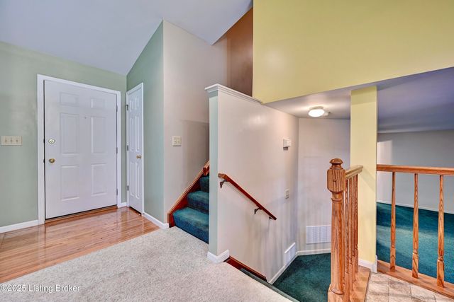 8724 Sentry Dr, Florence, KY 41042