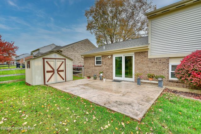 8724 Sentry Dr, Florence, KY 41042