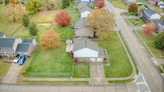 8724 Sentry Dr, Florence, KY 41042