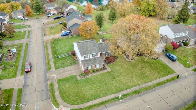 8724 Sentry Dr, Florence, KY 41042