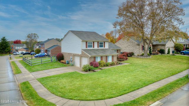 8724 Sentry Dr, Florence, KY 41042