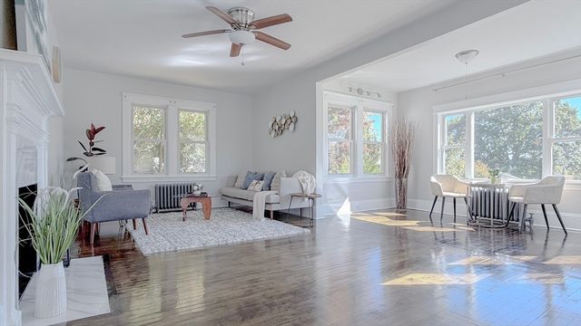 4 Longfellow Rd, Worcester, MA 01602