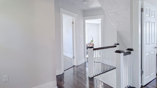 4 Longfellow Rd, Worcester, MA 01602