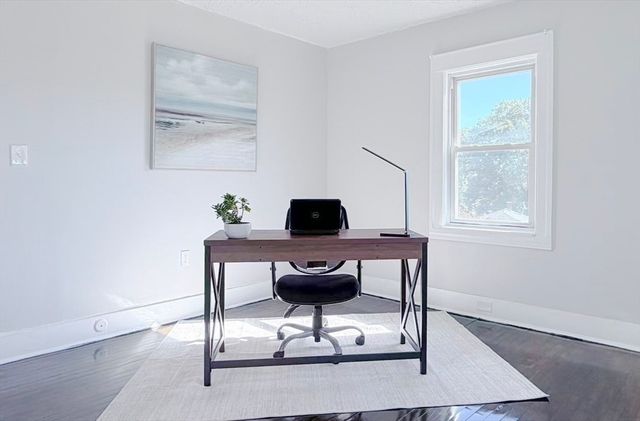 4 Longfellow Rd, Worcester, MA 01602