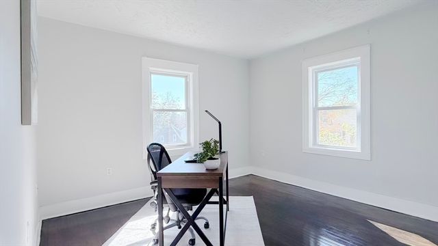 4 Longfellow Rd, Worcester, MA 01602