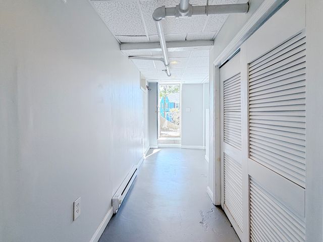 4 Longfellow Rd, Worcester, MA 01602