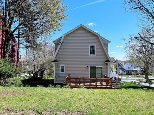 4 Longfellow Rd, Worcester, MA 01602