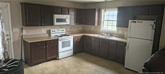 409 Simmons Street, Fayetteville, NC 28301