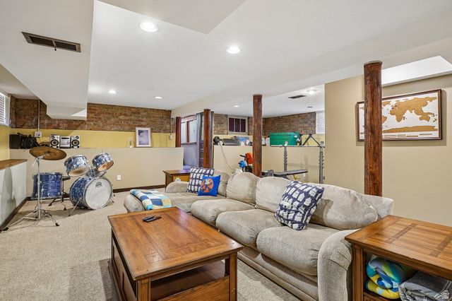 963 E LOGAN AVE, Salt Lake City, UT 84105