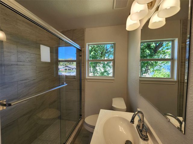 2706 Berry Street B, Houston, TX 77004