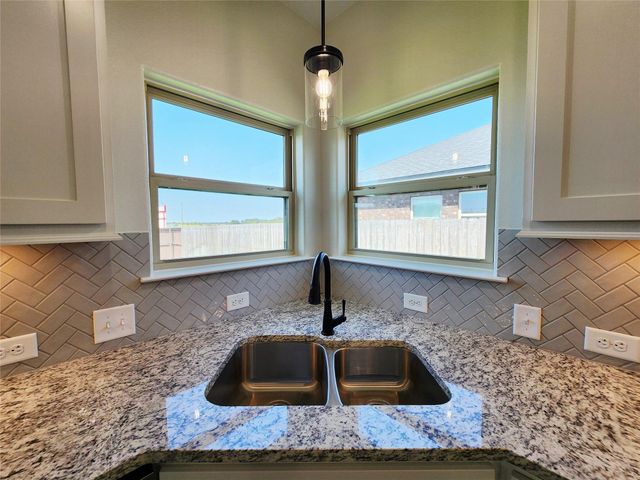 630 Eagle Crest DR, Salado, TX 76571