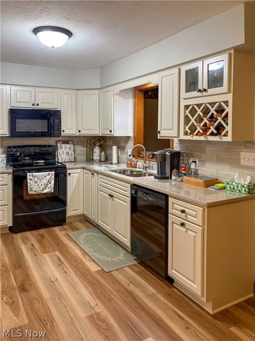 513 Park Ridge Drive, Munroe Falls, OH 44262