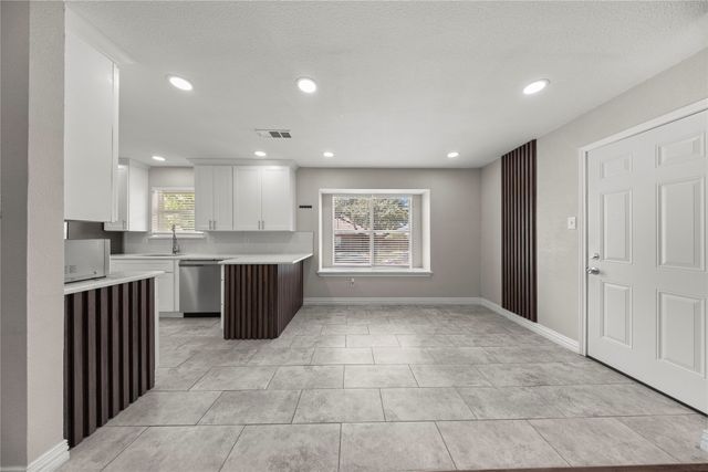 2303 Silverthorne Drive, Dallas, TX 75287