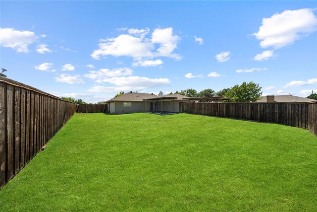 2303 Silverthorne Drive, Dallas, TX 75287