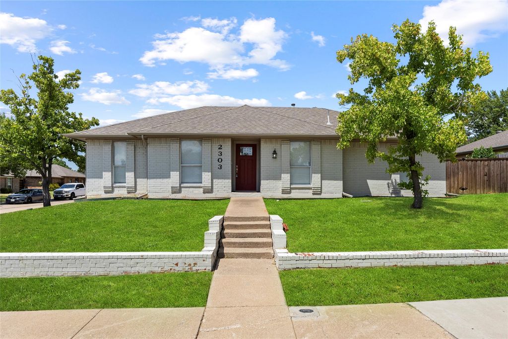 2303 Silverthorne Drive, Dallas, TX 75287