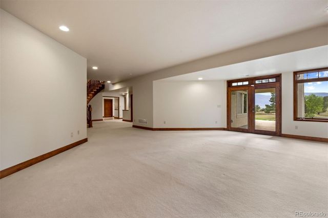 8061 Sugarloaf Road, Larkspur, CO 80118
