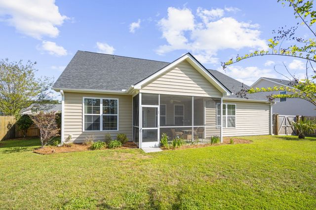 1011 Bridlewood Farms Parkway, Ridgeville, SC 29472
