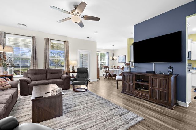 1011 Bridlewood Farms Parkway, Ridgeville, SC 29472