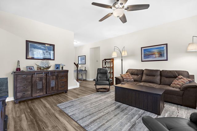 1011 Bridlewood Farms Parkway, Ridgeville, SC 29472